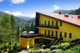 Hotel, Velké Karlovice, ubytování Beskydy, Horský hotel Babská