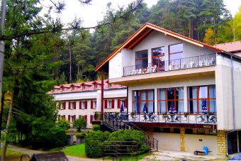 Hotel u Jezera s bazénem - Klučenice - levné ubytování Orlík ubytování u vody na přehradě | Ubytování-Aktuálně