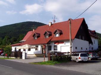 Hotel, Trojanovice, Hotel U lip