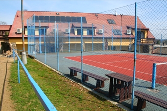 Penziony Jižní Čechy s tenisovým kurtem a bazénem ubytování v Penzionu MAVL minigolf a jízdy na koních - Přeštěnice