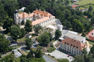 Hotel, Loučeň, Zámecký hotel Maxmilián *** Loučeň, 