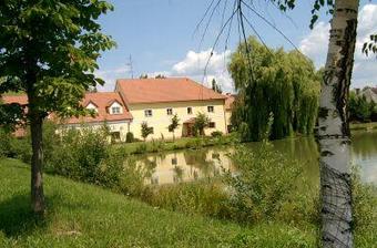 Penzion, Třeboň, Penzion a restaurace Dvorce