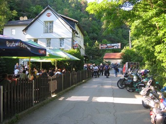 Hotel, Jílové u Prahy, HOTEL Troníček