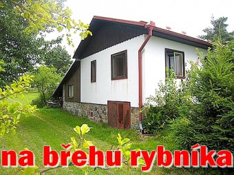 Třeboňsko - Chata k pronajmutí na břehu rybníka u Třeboně